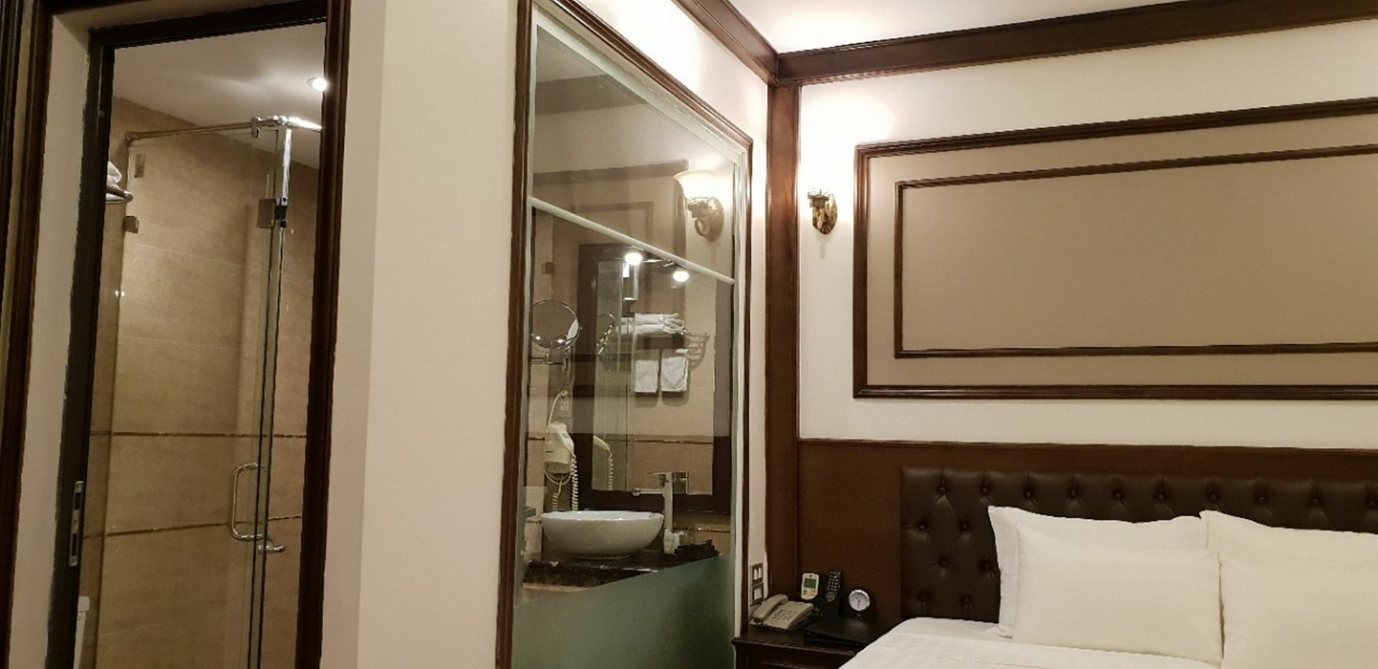 Alisa Hotel & Spa Hanoi Exterior foto